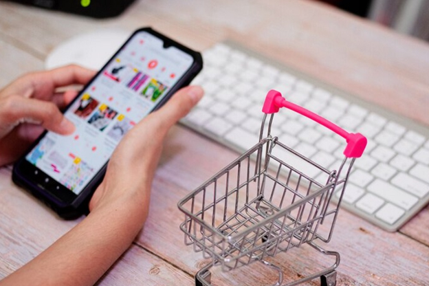 Tips Belanja Online Aman: Cara Mencegah Kebocoran Data dan Penipuan di Marketplace