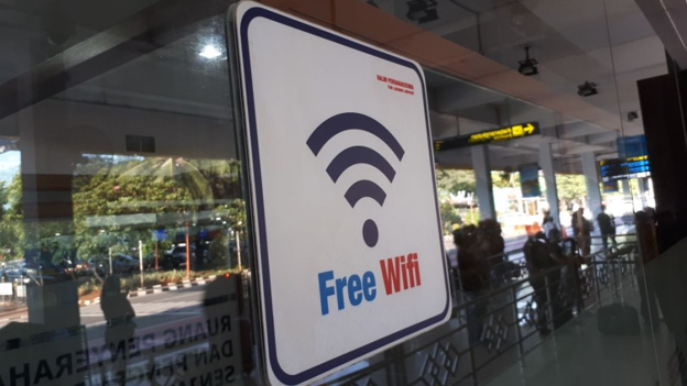 Numpang Wi-Fi Gratisan di Tempat Umum: Hemat Kuota atau Malah Undang Bahaya?